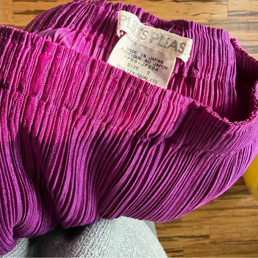 PLEATS PLEASE Vintage Made in Japan Raspberry Pleated Pants  Size 3 - Picture 2 of 2